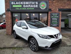 NISSAN QASHQAI 2015 (15) at Blacksmith Garage Stockton on Forest